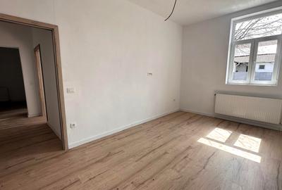 Apartament cu 3 camere în Terezian