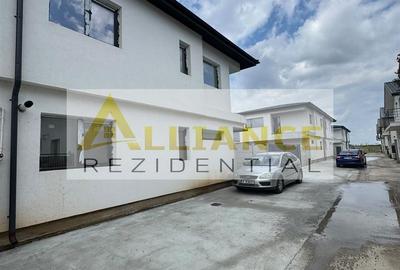 Duplex cu 4 camere decomandat în Central