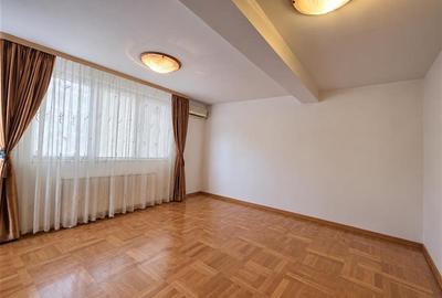 Vila versatila 7 camere + Garaj zona 1 Mai - Ion Mihalache | Ideala locuinta sau - 10