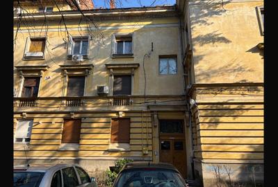 Închiriez apartament 3 camere deosebit, decomandat,zona Medicină,etajul 2/2, - 10