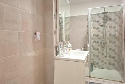 Apartament 2 camere, transformat in 3 camere, parter - 15