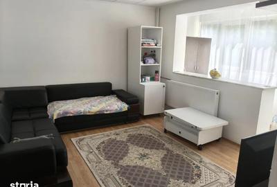 Apartament cu 3 camere semidecomandat în Drumul Taberei
