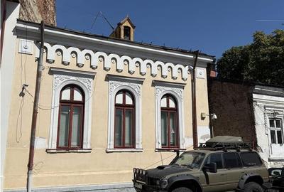 Vanzare casa individuala - Mosilor Parintele Galeriu Bucuresti - 1