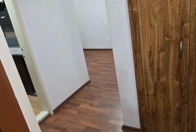 Targoviste, str. Boerescu Zaharia, parter, vanzare apartament 4 camere - 8