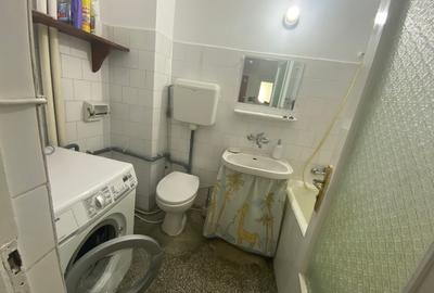 Închiriez apartament cu 3 camere în zona Complexului Studentesc - 5