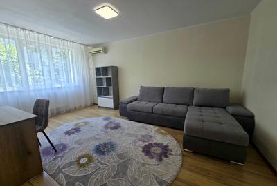 Apartament cu 2 camere decomandat în Titan