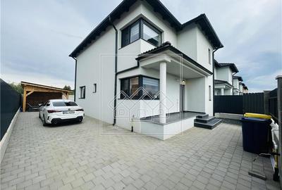Casa de vânzare în Cristian, Sibiu — Construc?ie 2025, Mobilat? Rovere | New Con - 9