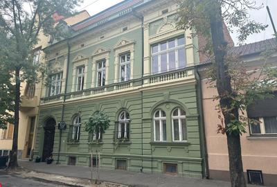 Spatiu comercial situat ultracentral, Pret 310.000 eur neg.comision 0% - 1