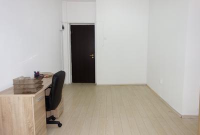 Basarabia, spatiu birou - suprafata 15 mp, etaj 1 - 1