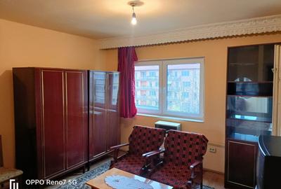 Garsonieră de vânzare sau schimb cu apartament, în Reghin str. Salcâmilor - 3