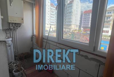 Apartament 3 camere de vanzare, Bulevardul Decebal - Liceul Liviu Rebreanu - 7