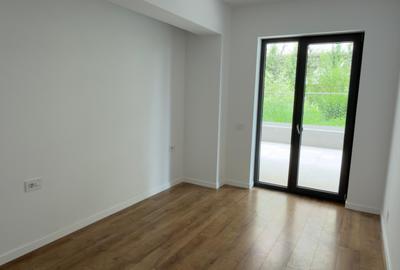 Apartament cu 3 camere decomandat în Floreasca