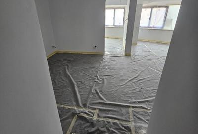 Vând apartament 3 camere, Bulevardul Unirii, etaj 6 - 6