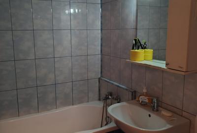 INCHIRIERE O CAMERA INTR-UN APARTAMENT DE 3 CAM  BERCENI- RESITA - 8