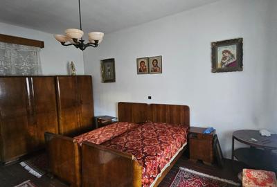 Casă individuală cu 6 camere în Cetate