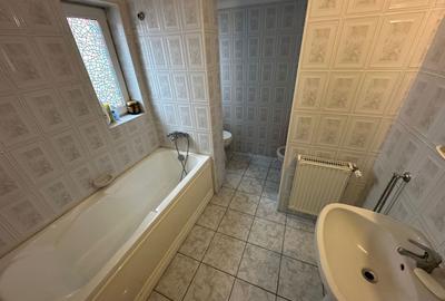 Casă / Vilă cu 5 camere zona Lunei - 23