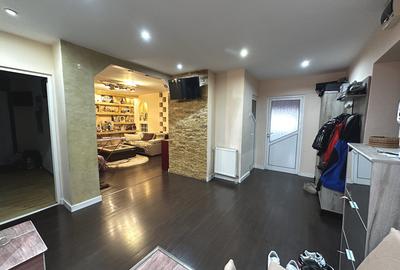 Apartament 3 camere Deco Sub-Stadion 2 Bai Balcon Etaj 2 Finisat Mobilat Utilat - 3
