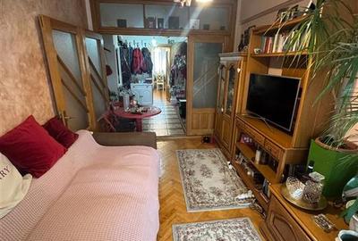Ap 4 cam, str Mihail Kogalniceanu, bloc vila,88 mp utili, et 3/3 - 1