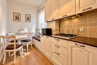 Apartament cu 3 camere decomandat, mobilat în Europa
