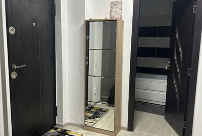 Apartament cu 2 camere decomandat, mobilat în Central