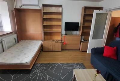 Garsonieră decomandată în Pajura