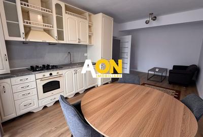 Apartament cu 3 camere decomandat, mobilat în Cetate