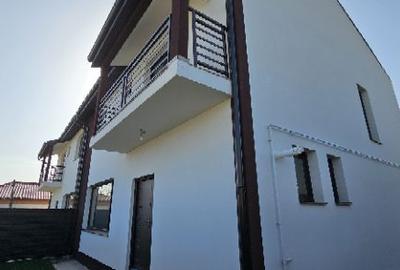 Duplex cu 4 camere în Bălăceanca