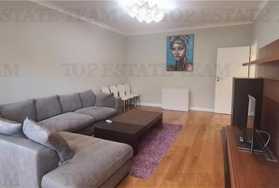 Apartament cu 3 camere semidecomandat în Aviatorilor