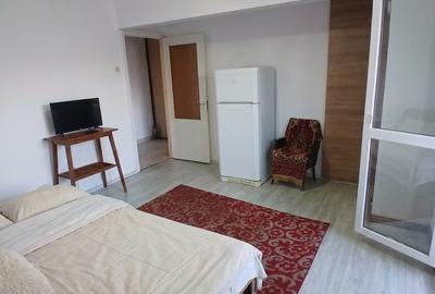 Garsonieră decomandată în Narcisa