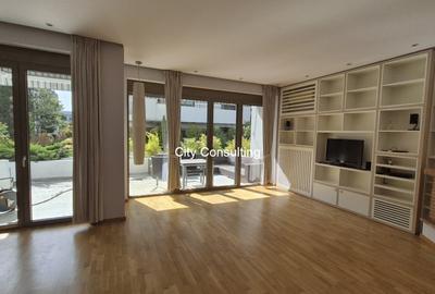 Casă cu 6 camere în Băneasa