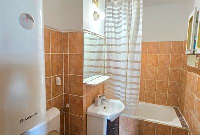 Se inchiriaza apartament 3 camere decomandat, bvd. Independentei, langa Golia - 10