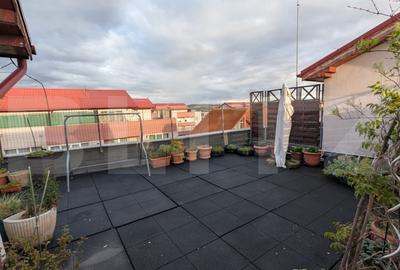 Penthouse de vanzare, 74 mp, terasa, zona Centrala - 1