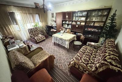 Apartament cu 3 camere decomandat, mobilat în Inel I