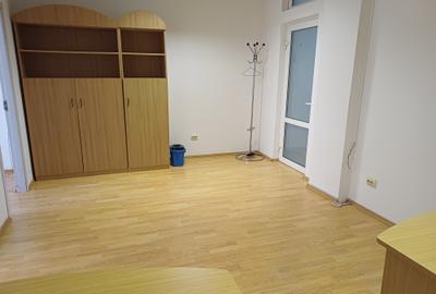 Vânzare  birou  la parter 45 mp,  zona reprezentanței Toyota - 3
