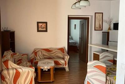Apartament cu 3 camere decomandat, mobilat în Centrul Istoric