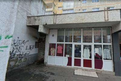 Spațiu comercial, 64.3 mp în Vasile Aaron