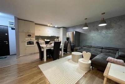 Apartament cu 3 camere decomandat, mobilat în Ultracentral