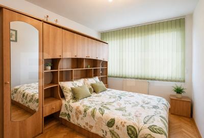 Apartament cu 3 camere decomandat, mobilat în Complex Studențesc