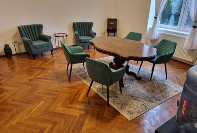 Apartament cu 2 camere semidecomandat în Universitate