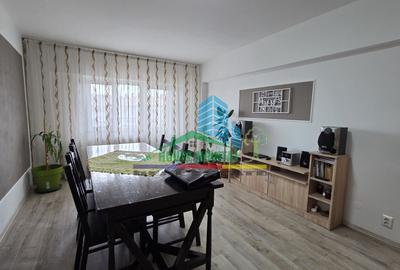 Apartament cu 3 camere decomandat, mobilat în Brăilei