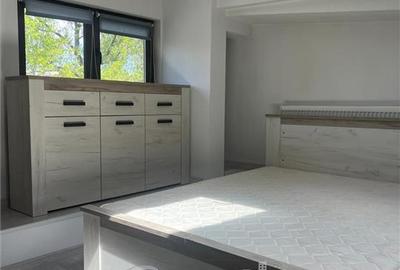 Apartament cu 2 camere semidecomandat în Podu Roș