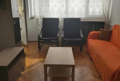 Apartament cu 3 camere semidecomandat, mobilat în Drumul Taberei