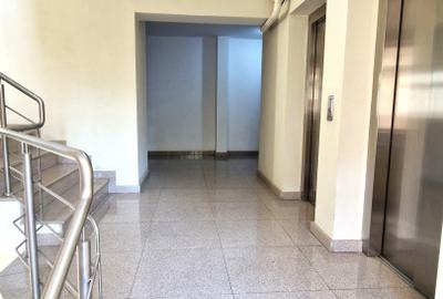 De inchiriat 2 cam. la Plaza Mall - Lujerului - mobilat si utilat - 20