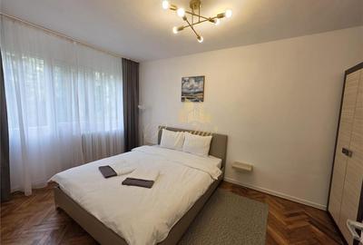 Apartament cu 2 camere semidecomandat, mobilat în Take Ionescu