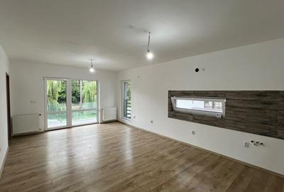 Apartament cu 4 camere decomandat în Independenței