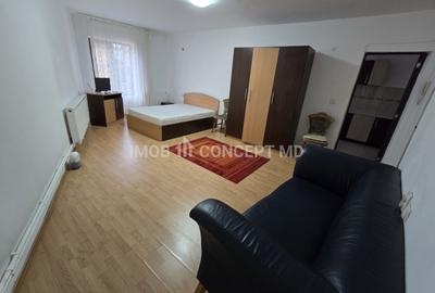 INCHIRIERE Garsoniera spatioasa, in bloc la curte, zona Mihai Bravu - 1