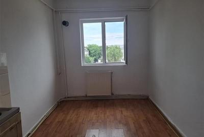 Apartament 2 camere, hol patrat, et 3, str Mare a Unirii - 9