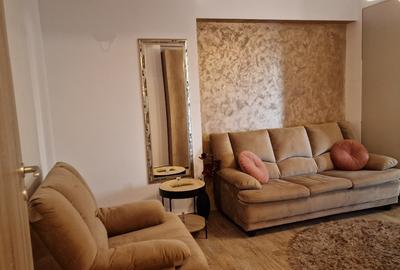 Apartament cu 2 camere semidecomandat, mobilat în Păcii