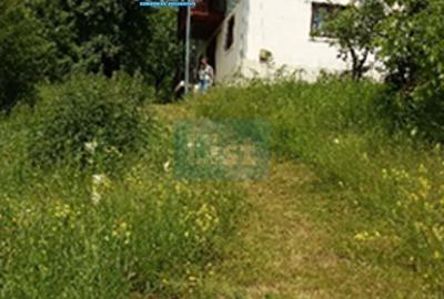 Casă cu 3 camere în Drajna de Jos