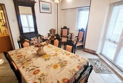 Apartament cu 3 camere decomandat, mobilat în Centrul Civic